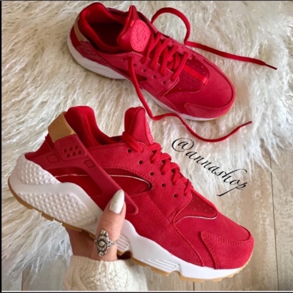 NWT Nike Air Huarache Suede - Picture 2 of 8